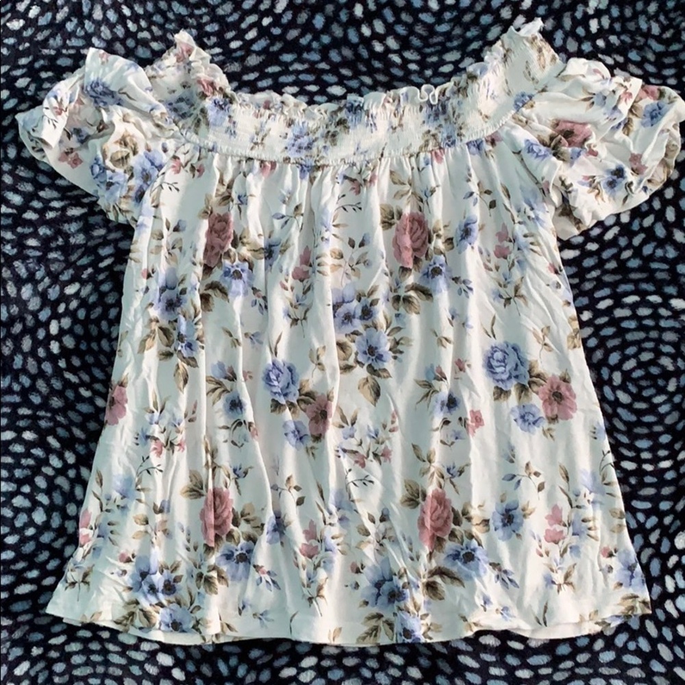American Eagle off the shoulder top
